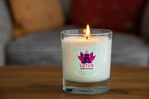 Velvet Rose and Oud scented candle 220g